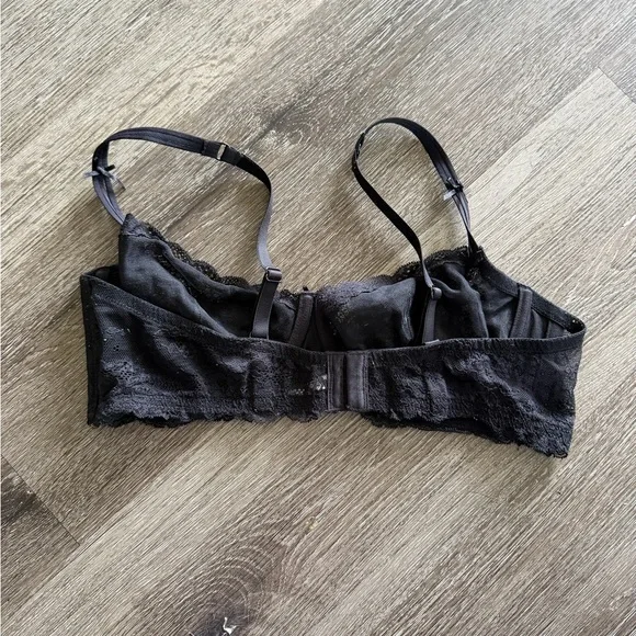 Chic Black Lace Underwire Bra - Picture 4 of 4